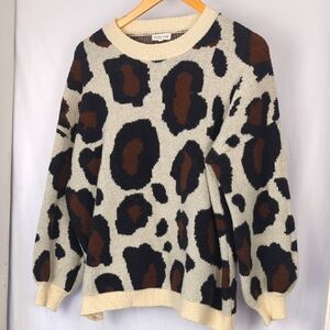 MAINSTRIP Women's Animal Print Oversized Sweater Medium